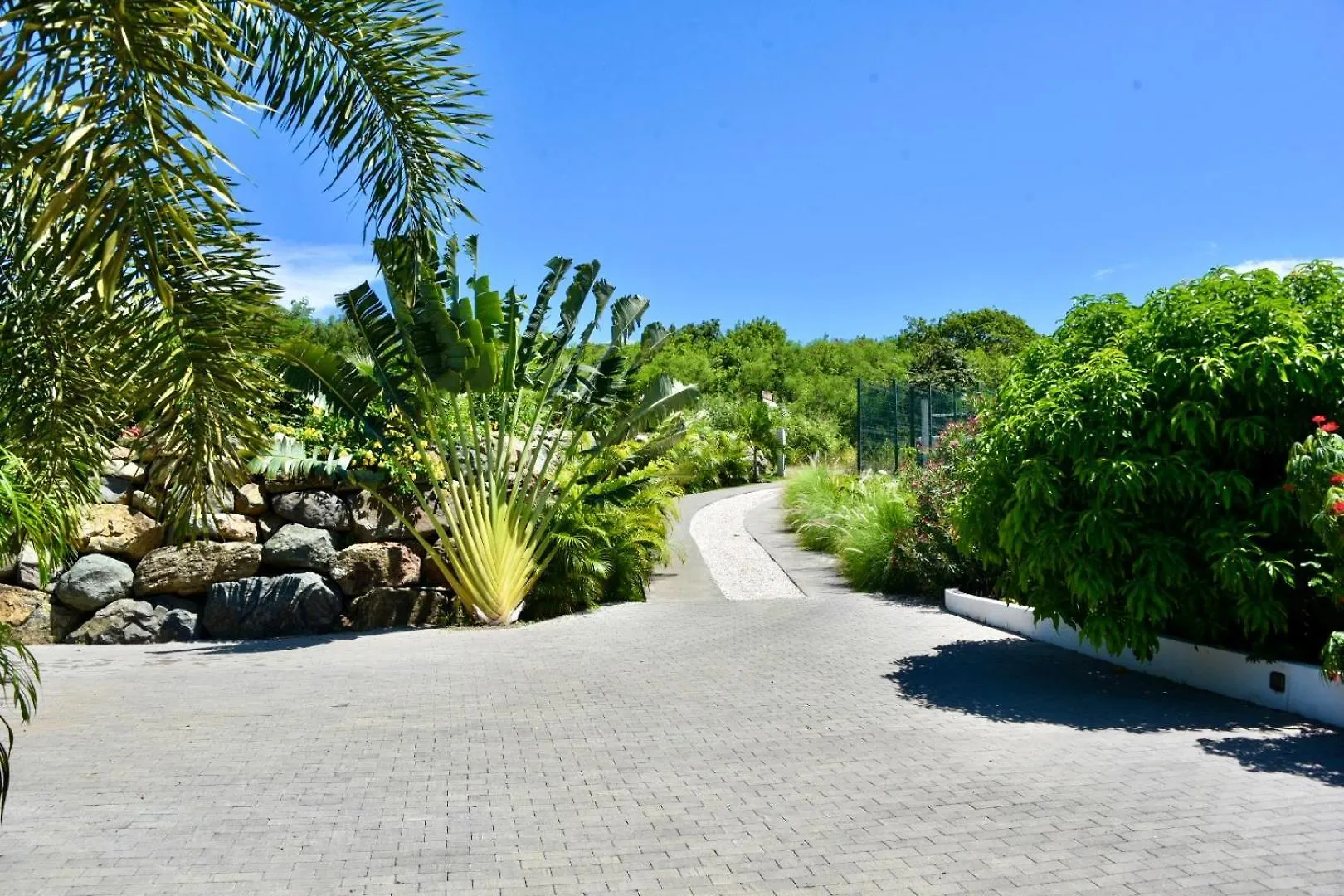 Orient Bay - Amazing Sea View - House 3Bd And 4Bd - Apartment 1 Bd Sea View - 1 Studio View Mountain Quarter of Orleans Sint Maarten